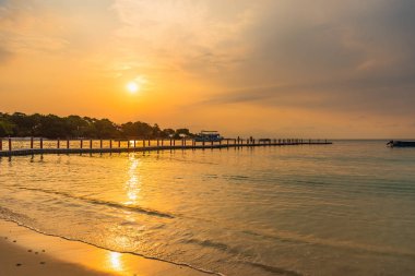 Rayong, Tayland - 12 Mayıs 2019 :Vongdeuan plajının görünümü