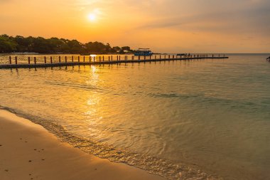 Rayong, Tayland - 12 Mayıs 2019 :Vongdeuan plajının görünümü