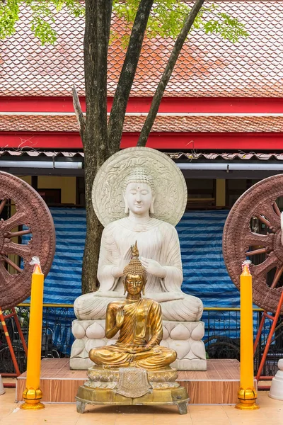 Sanctuary and Buddha statue in temple of Thailand. — Stock Photo, Image