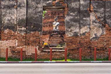 Ayutthaya Tarih Parkındaki eski heykel, Phra Nakhon Si Ayutthay