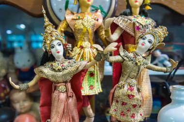 Geleneksel Thai klasik kostümü her zaman dramatik dans için kullanılır.