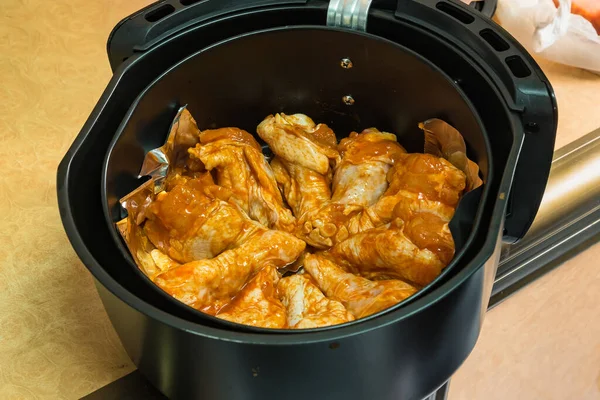 BBQ Tavuk Bacağı fırında fırında. Yağsız sağlıklı yemek.