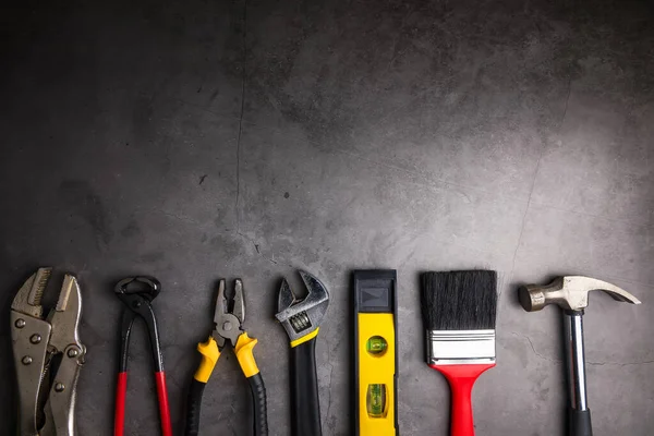 Startseite Reparatur Handwerkzeuge Auf Einem Zementgrauen Hintergrund Konzept Hausreparatur Heimwerker — Stockfoto