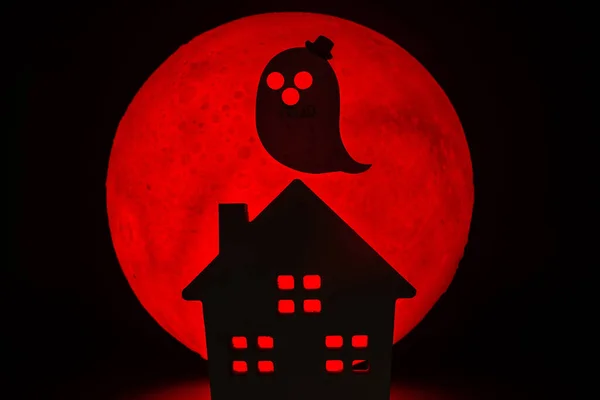 Silueta Una Casa Embrujada Horror Espíritu Fantasma Hay Una Luna — Foto de Stock