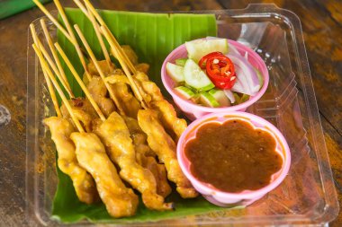 Pork satay - Fıstık soslu ızgara domuz eti ya da tatlı ve ekşi sos - Asya usulü