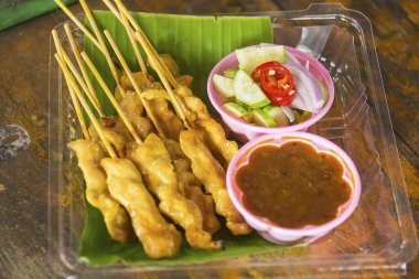 Pork satay - Fıstık soslu ızgara domuz eti ya da tatlı ve ekşi sos - Asya usulü