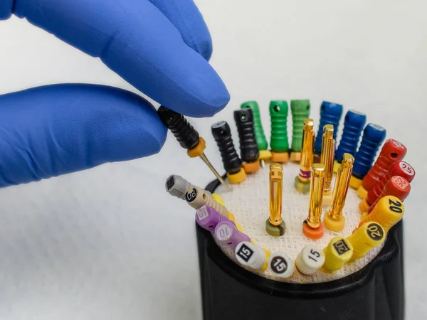 El, kablo, ilaç, beyaz, 