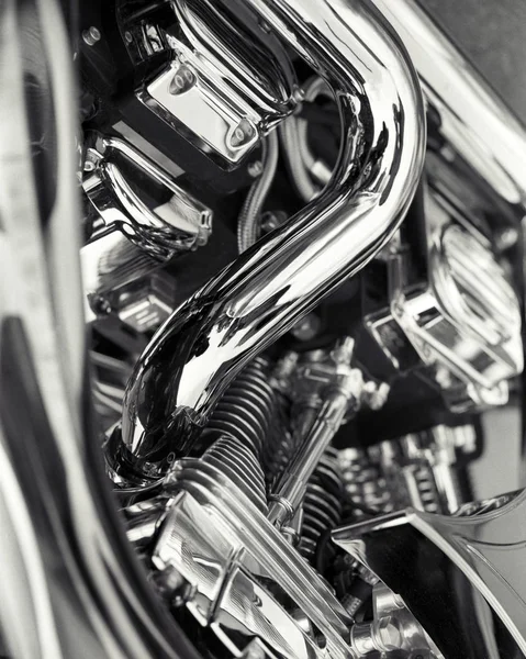 Chrome Σωλήνες Μετάλλων Και Μοτοσικλέτα Μηχανή — Φωτογραφία Αρχείου