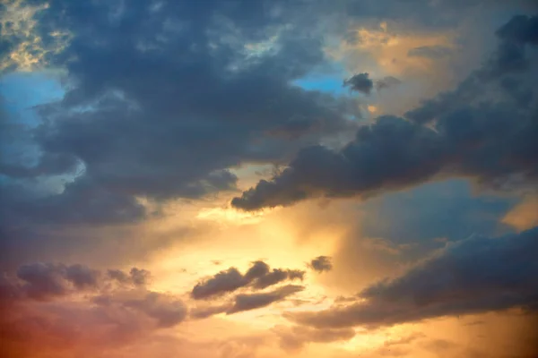 Beautiful sunset on the sky with clouds — Stock Photo, Image