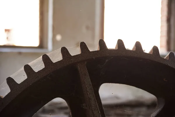 Old Abandoned Mill Antique Millstone Mechanism — Stock Photo, Image