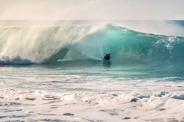 Man Surfing Barrel Perfect Wave Breaks Energy Power Sunlight Reflects — Stock Photo, Image