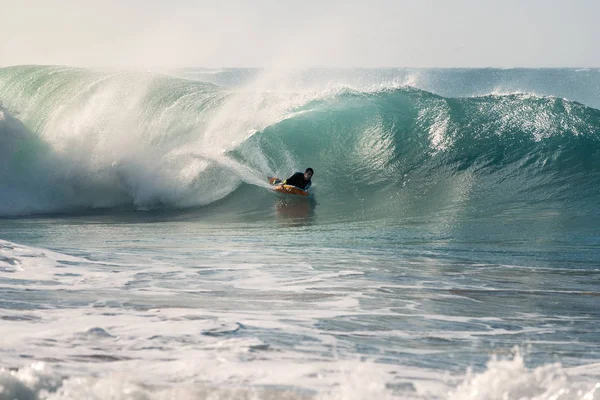 Man Surfing Barrel Great Wave Breaks Lots Power Energy Sunlight — Stock Photo, Image