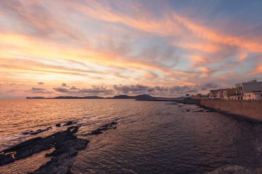 Alghero'da renkli günbatımı