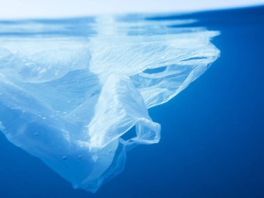deniz sualtı yüzen Plastik çanta