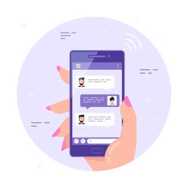 Akıllı telefonu tutan kadın, online sohbet baloncukları. Cep telefonu kurye konsepti, internet teknolojileri afiş tasarımı. Düz biçim vektör illüstrasyonu
