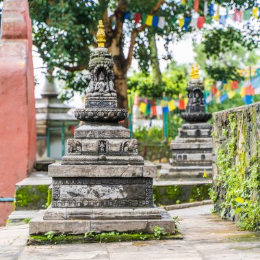 Swayambhunath tapınağındaki küçük Budist taş stupası Katmandu şehrindeki maymun tapınağı olarak da bilinir. Nepal konseptinde seyahat