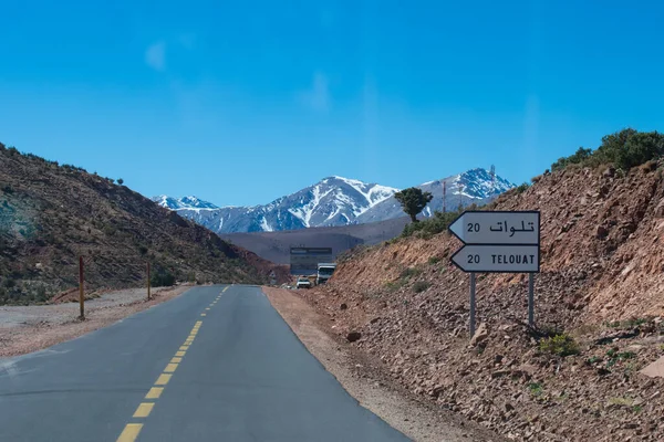 Fas 'ta, Atlas dağlarının eteklerinde.