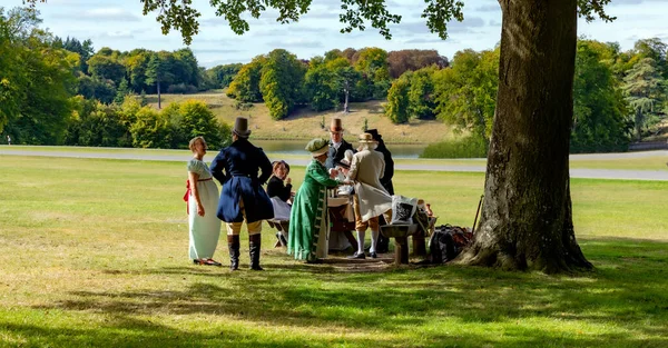 Blenheim Grounds, Oxfordshire 'da öğle yemeğinden sonra