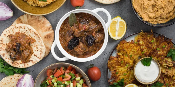 Cozinha Israelense Esik Carne Fleisch Guisado Carne Com Damson Ameixas — Fotografia de Stock