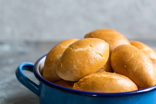 Piroshki Hojaldre Rusa Cocida Con Los Rellenos Col Cerca —  Fotos de Stock