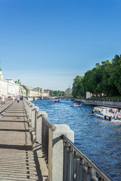 Набережна Санкт Петербург Росія Річку Мойка Під Час Літній День — стокове фото