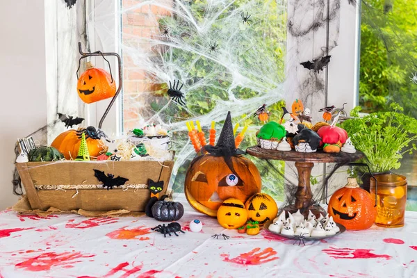 Tafel Set Voor Halloween Diner Met Veel Snoep Pompoen Jack — Stockfoto