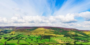 Castleton ve Peak District Milli Parkı, İngiltere, İngiltere'de Edale yakınlarındaki Mam Tor tepe