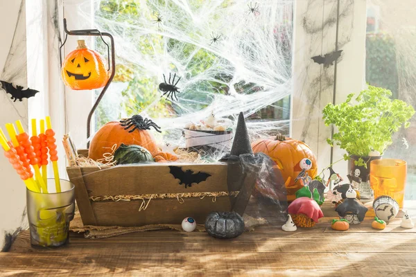 Tabela Zestaw Halloween Obiad Dużą Ilością Słodyczy Dynia Jack Lantern — Zdjęcie stockowe