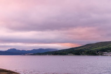 Gare Loch veya Gareloch mor günbatımı (Galce: bir Gearr Loch) bir deniz Körfez Argyll ve Bute, İskoçya, Birleşik Krallık