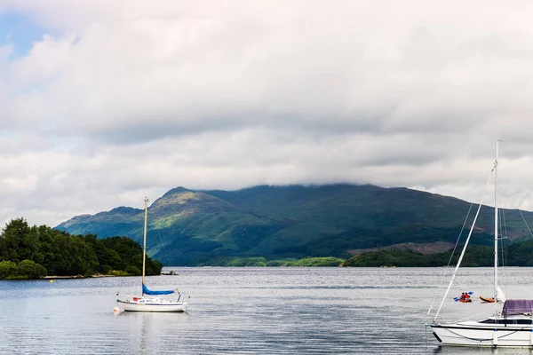 Tökéletes Nyári Nap Loch Lomond Luss Skócia Közelében — Stock Fotó