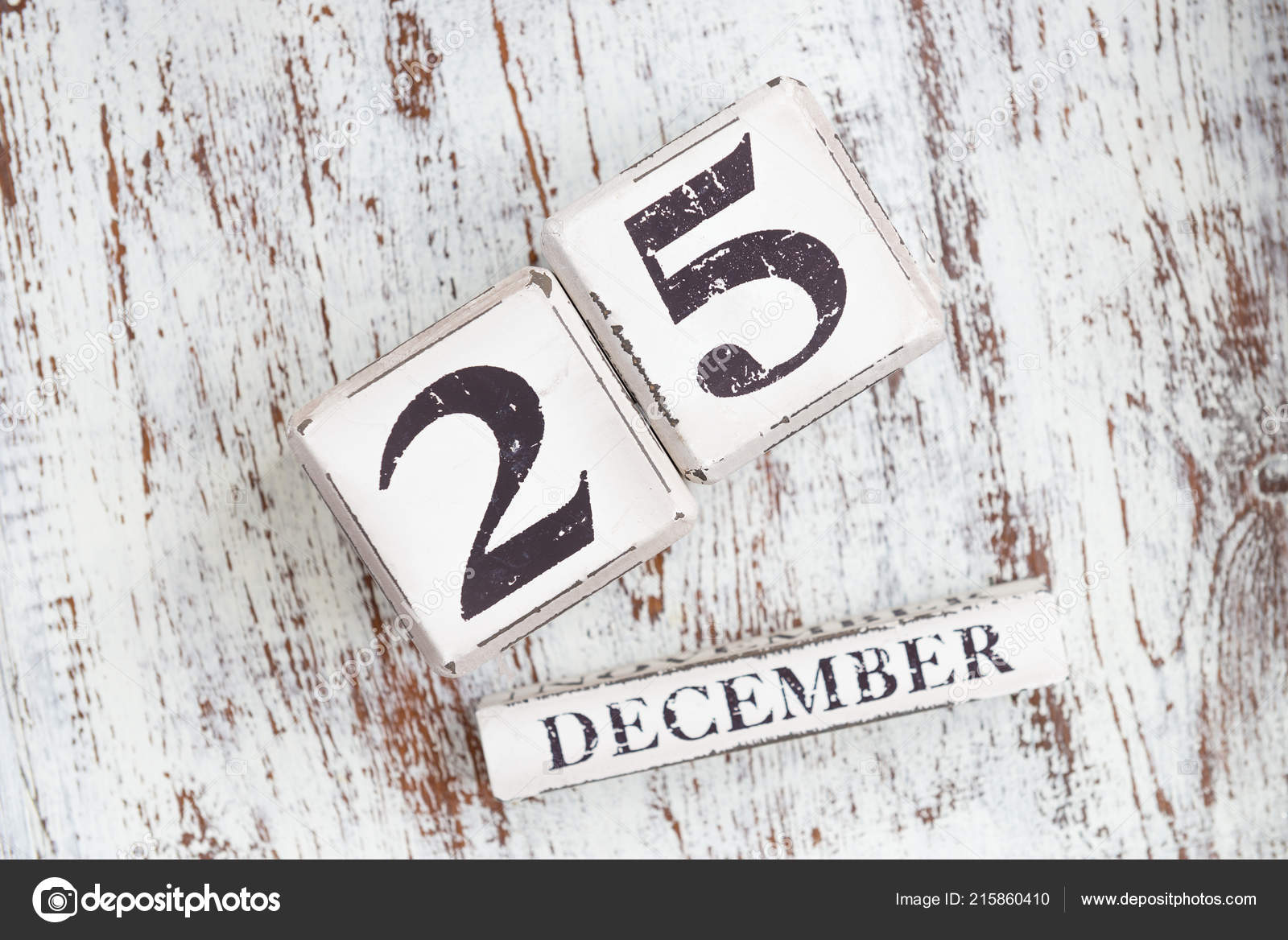 Wooden Blocks with Christmas Day Date 25 December on the rustic background — Fotografie od MAnuta