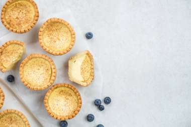 Yumurta kremalı Tart, geleneksel İngilizce, Portekizce, Çince desse