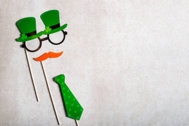 St Patricks günü partisi için farklı fotoğraf booth'den aksesuarlar