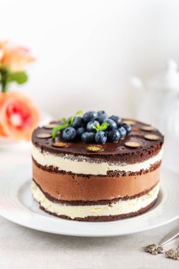 Tatlı menüsü Belçika çikolatası pastamız katmanlı