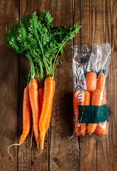 Carrots in plastic bag VS NO bag. Say NO to plastic