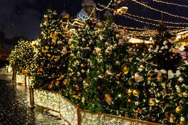 Nouvel An à Moscou, belle Place Rouge avec des décorations de Noël étonnantes — Photo