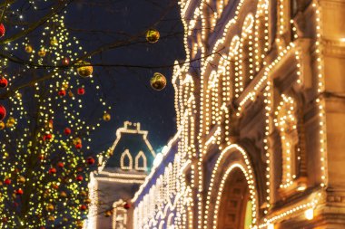 Moskova 'da yeni yıl zamanı, muhteşem Xmas süslemeleri ile güzel kızıl meydan
