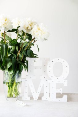 Vazo inanılmaz şakayık bir demet