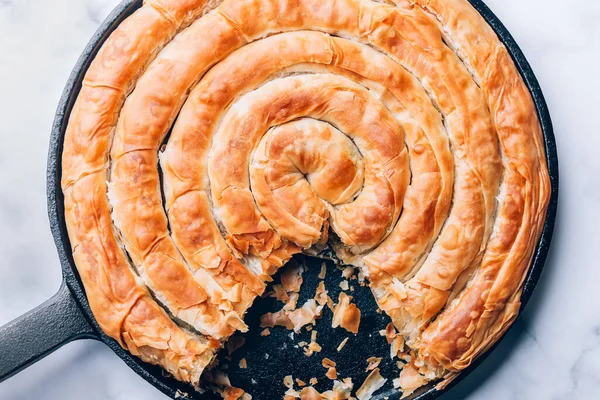 Filo espinafre e torção Feta Pie — Fotografia de Stock