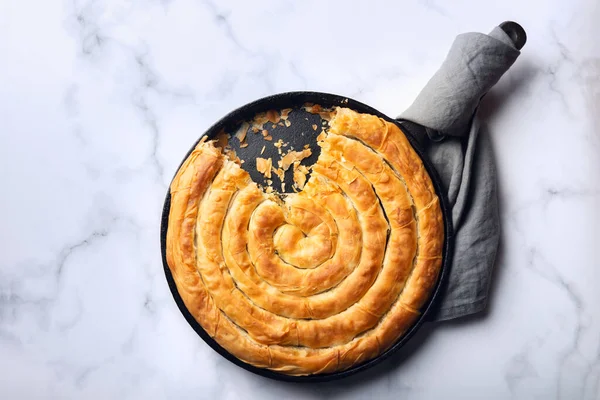 Filo Ispanağı ve Feta Twist Turtası