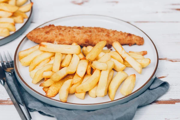 Fish and Chips with peas — Stock Photo, Image