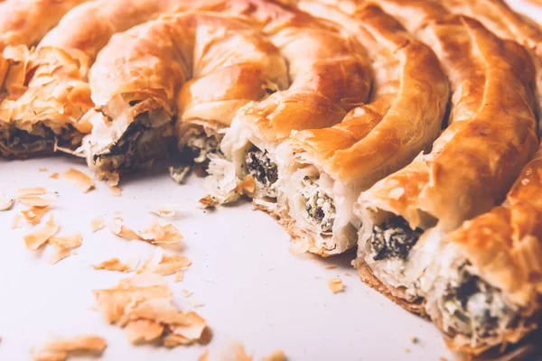 Filo Ispanağı ve Feta Twist Turtası