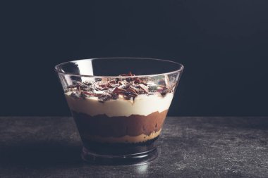 Katmanlı Milyarderler Tatlısı