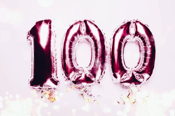 행복 한 100 주년 을축하 하기 위한 기구 표지 — 스톡 사진