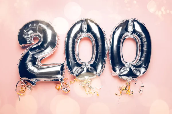200 Silver Balloon Bunting —  Fotos de Stock