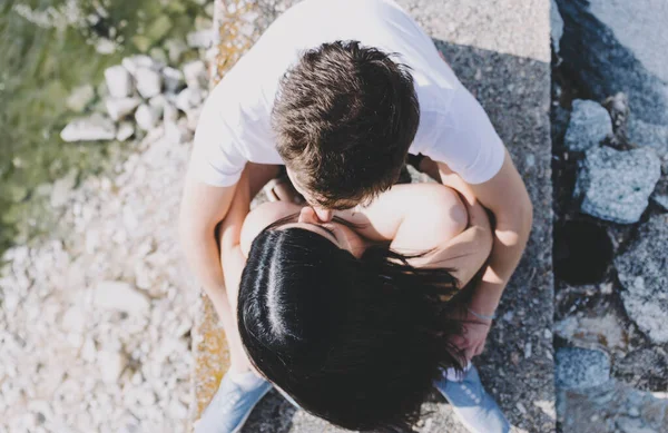 Foto Stock Linda Pareja Cara Cara Besándose Sonriendo Mientras Disfruta —  Fotos de Stock