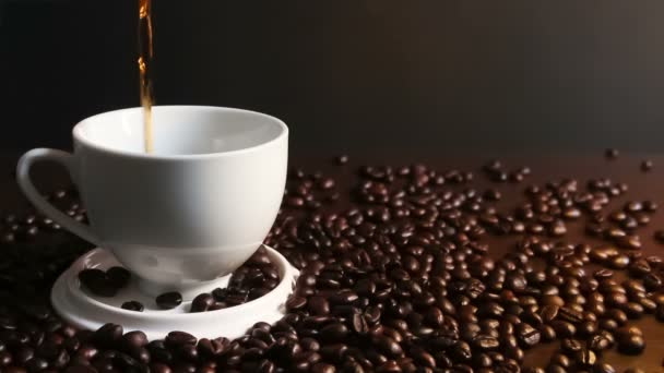 Versare Caffè Nella Tazza — Video Stock