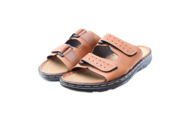 İzole beyaz deri sandaletler