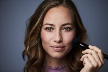 Çarpıcı güzelliği makyaj, portre uygulama