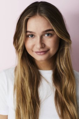 Studio, sarışın kız portre